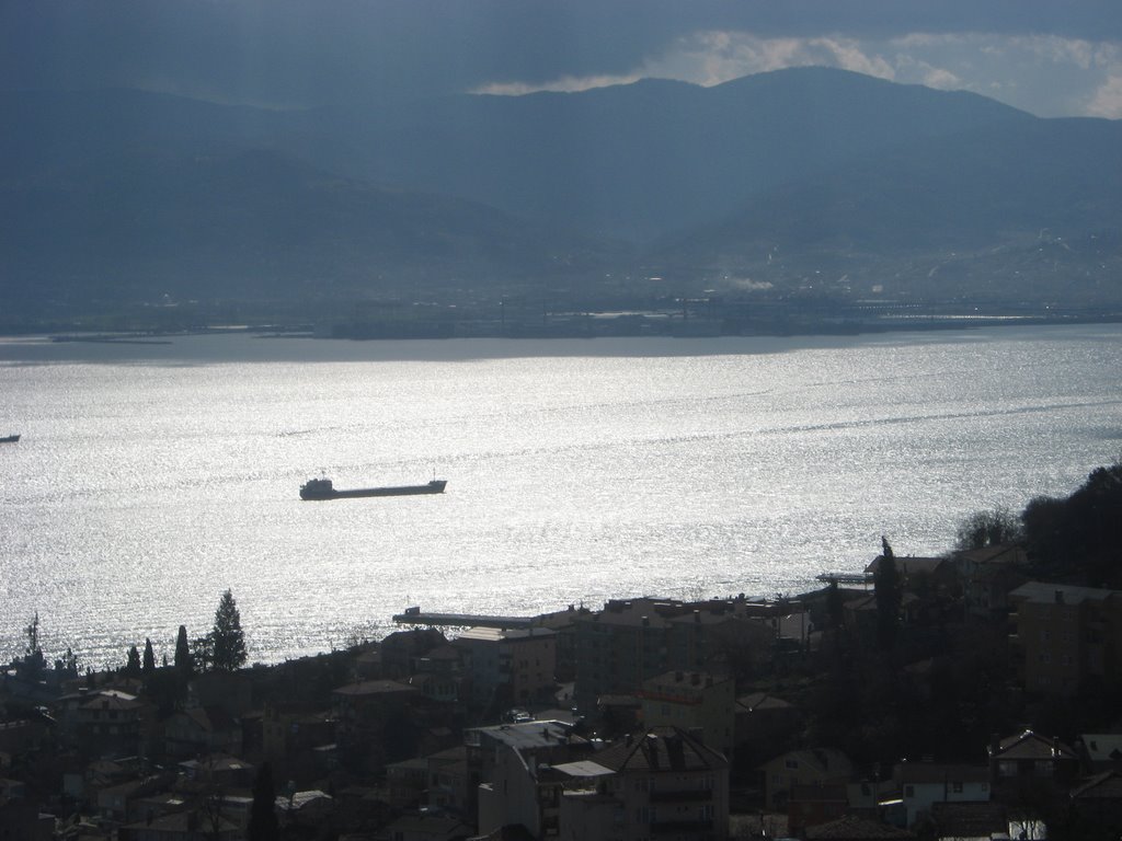 Bağçeşme'den,Körfez. 01.03.2008 KOCAELİ by Muzaffer BAKIRTAŞ