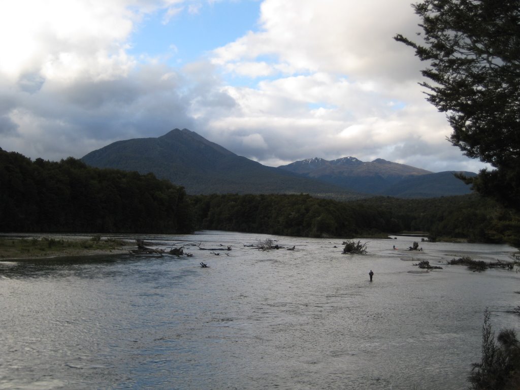 LOTR - River Anduin (between Te Anau and Manapouri) by Phil-NZ