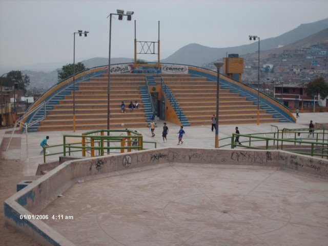 PARQUET DEPORTIVO by URBANIZACION TAHUANTINSUYO