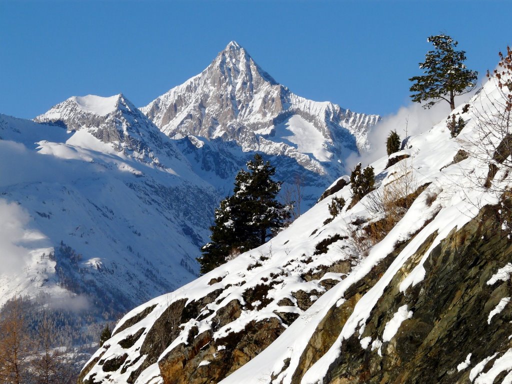 Wiwannihorn mit Bietschhorn by Norbert Burgener