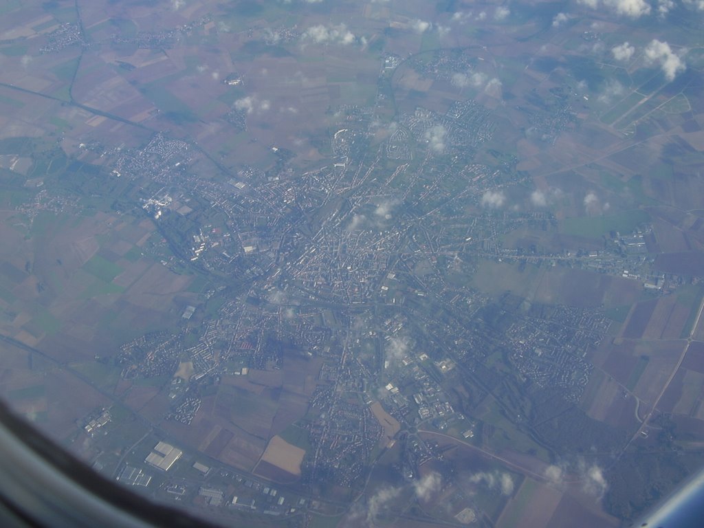 Cambrai vue d'un avion le 25/10/2008 by Dorian M.