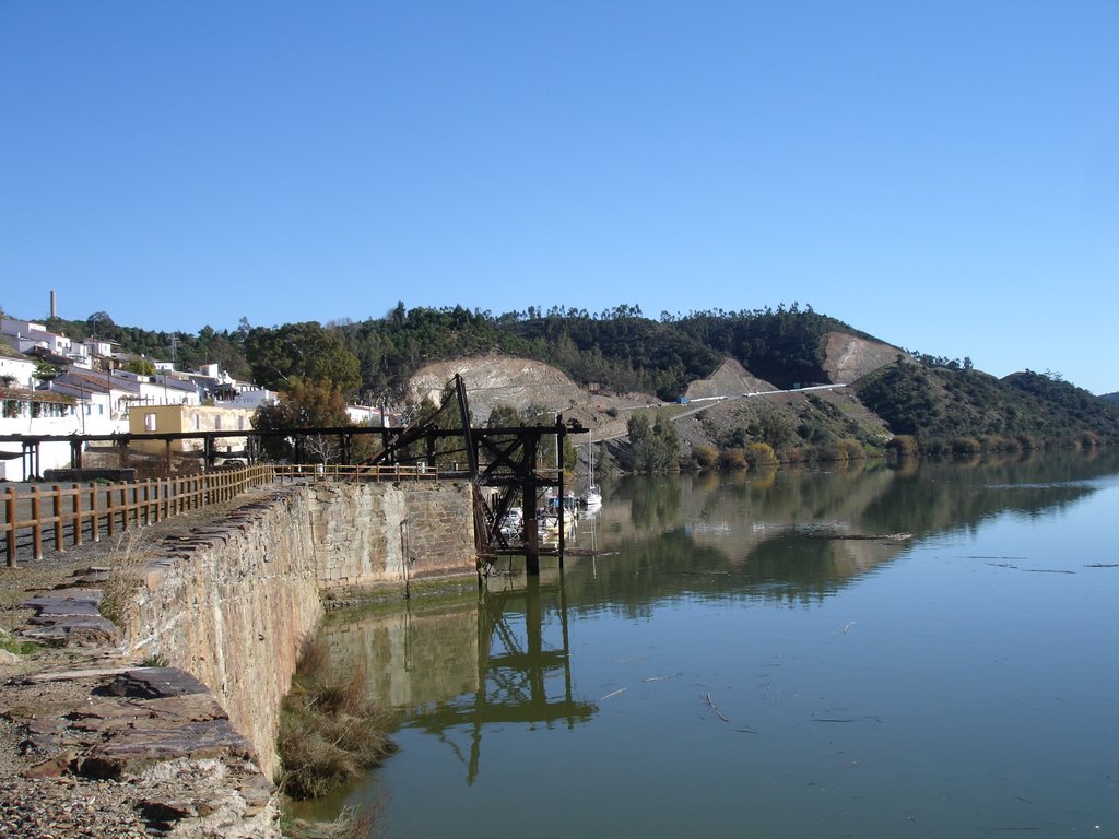 Pomarao, Porto velho da Mina de Sao Domingos by gisela3108