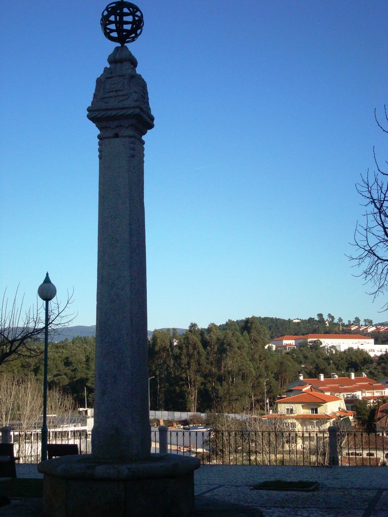 Pelourinho no Miradouro by Jose Santos Silva