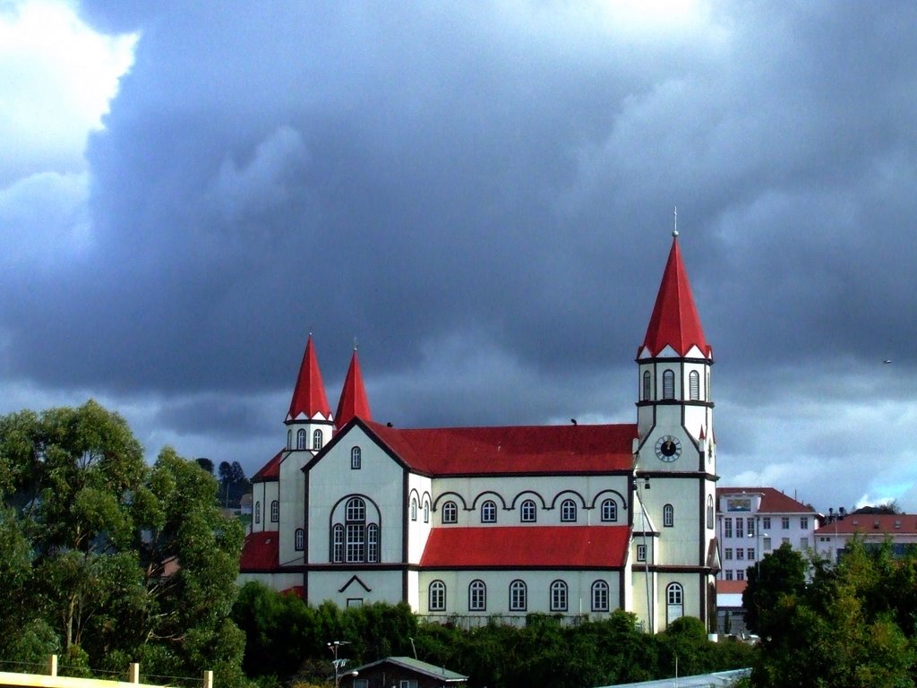 Iglesia puerto varas by alejandro godoy