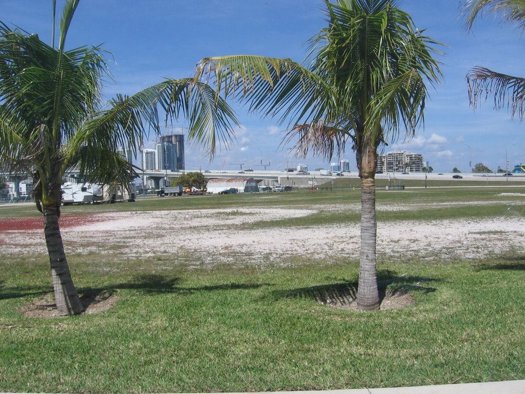 Mc Arthur Causeway from Miami Children Museum. Miami. Florida. by Augusto Perera