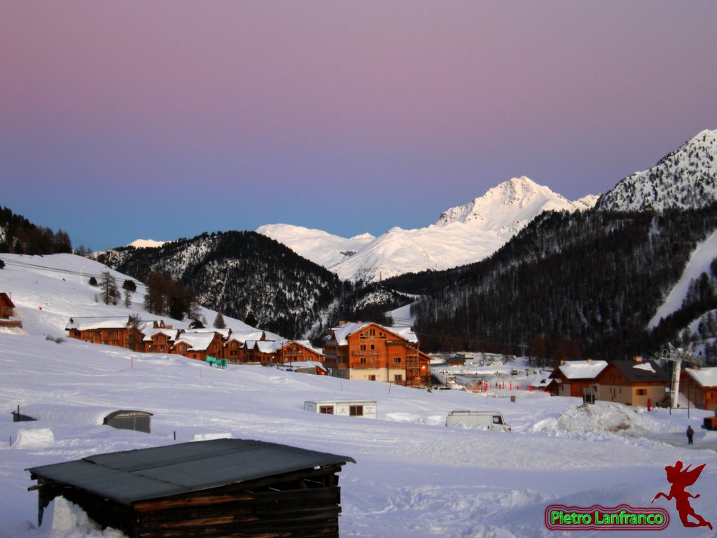 Tramonto verso valle - Sunset from Montgenevre by Pietro Lanfr.