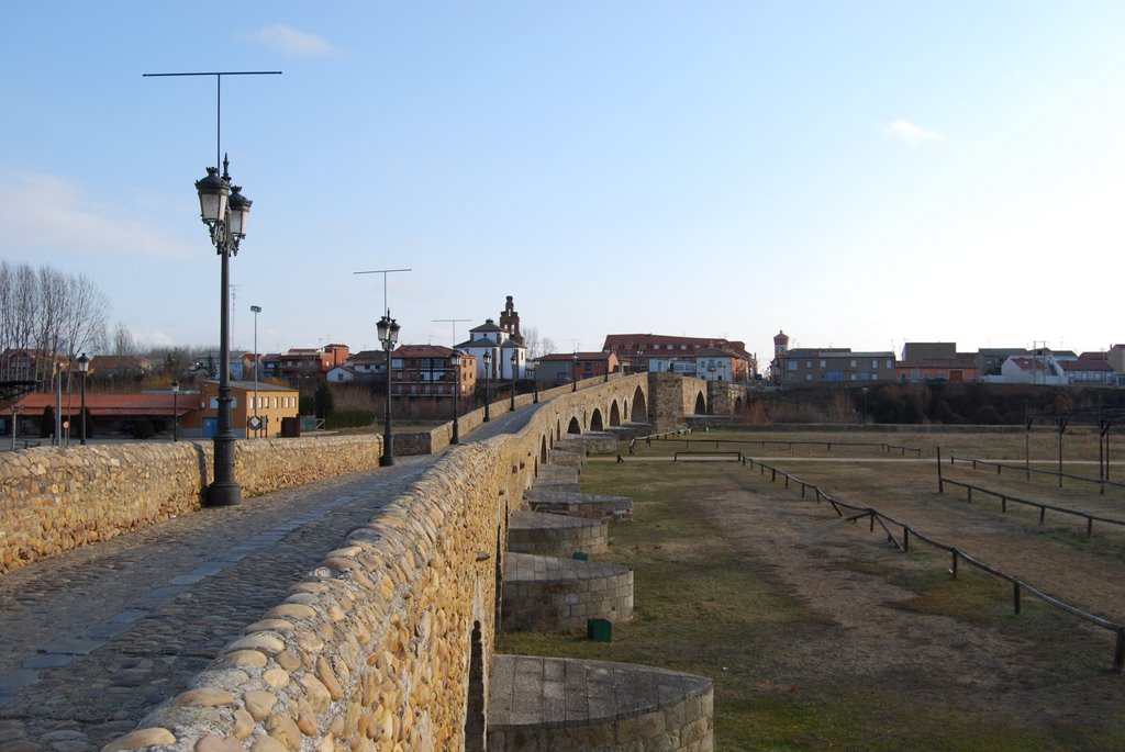 Puente romano-medieval de Hospital de Órbigo by Caronte I