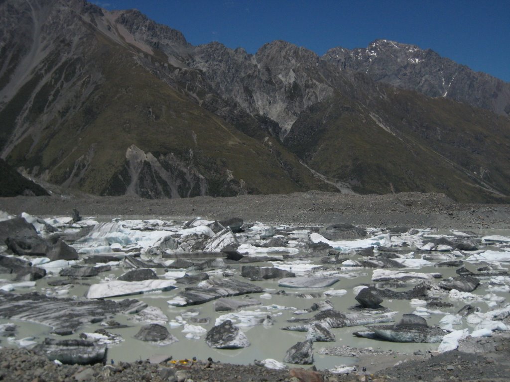 Icebergs on Tasman Lake by Phil-NZ