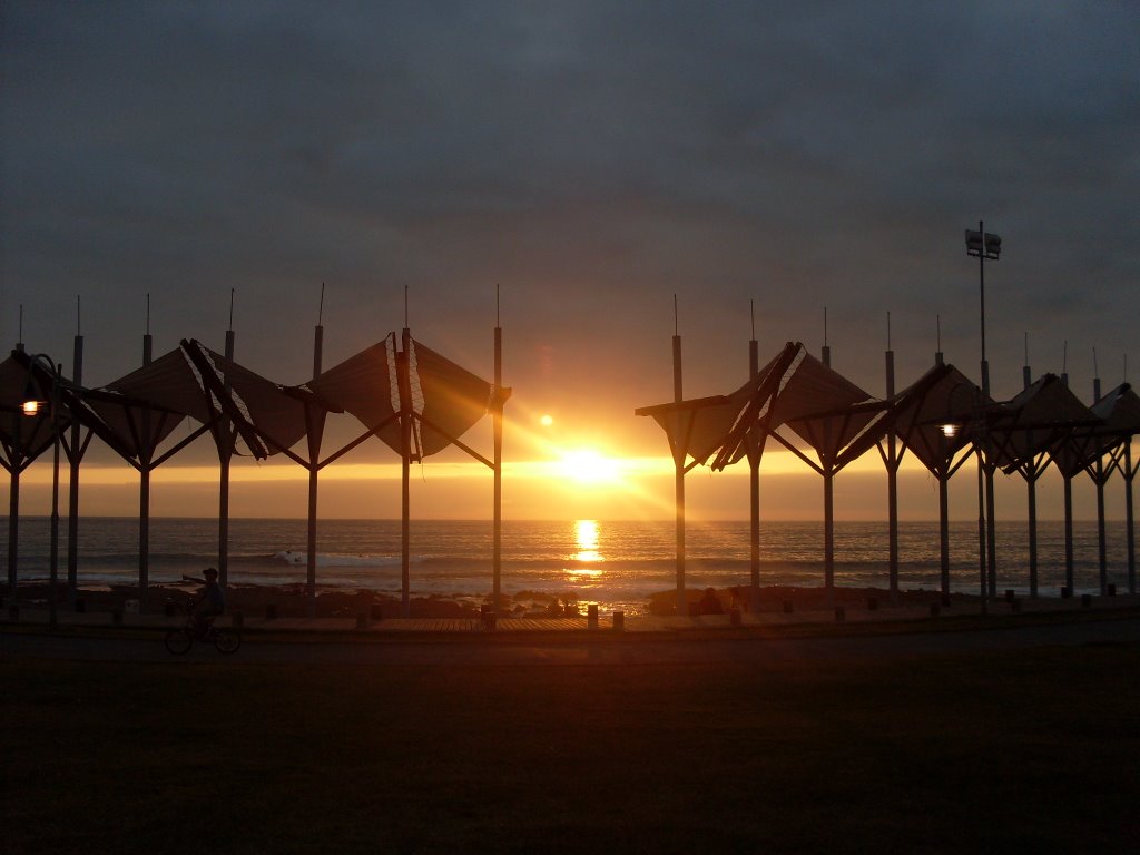 Vista al Mar Parque Balmaceda by Ren0