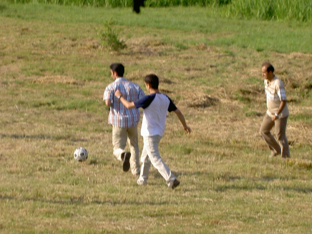 Poyrazlar Gölü / Adapazarı 19.06.2006 "Fatih E.M.L. Halı saha Gurubu" by Muzaffer BAKIRTAŞ