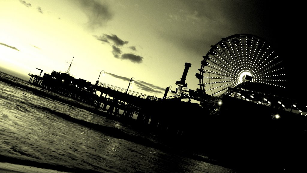 SANTA MONICA FERRIS WHEEL by ikpay