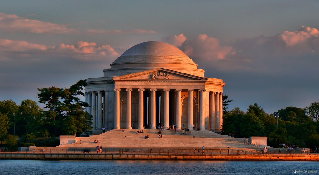 Jefferson Memorial - Tidal Pool by Steve Dietrich