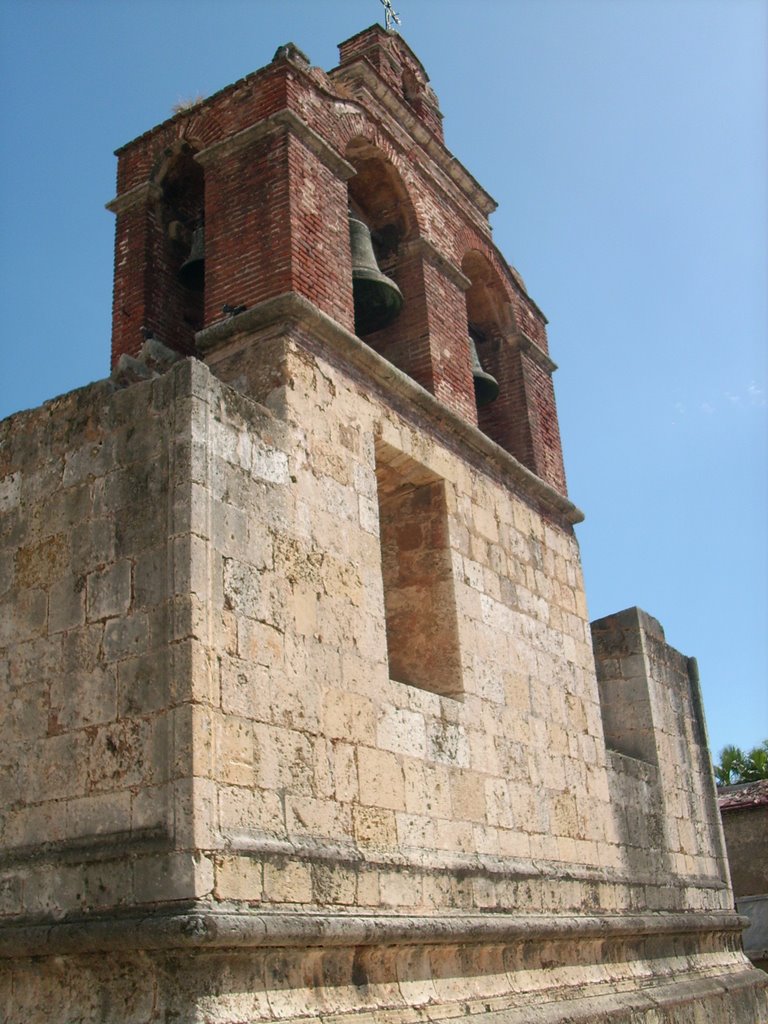 Glockenturm by Waltraut Scholz