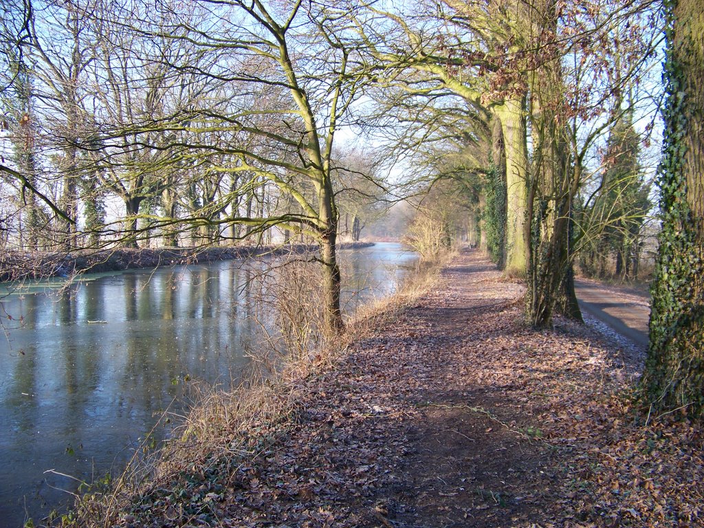 Zicht op Laatste deel oudkanaal Bocholt, Beek-Bree. by E.Marc