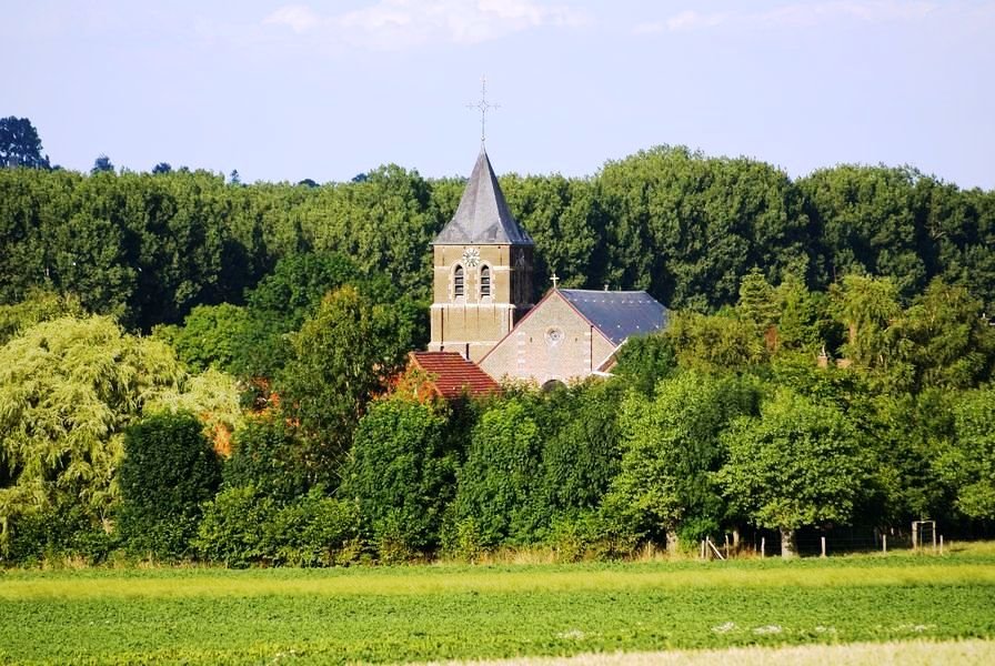 Het kerkje van Maarke-Kerkem by wthooft