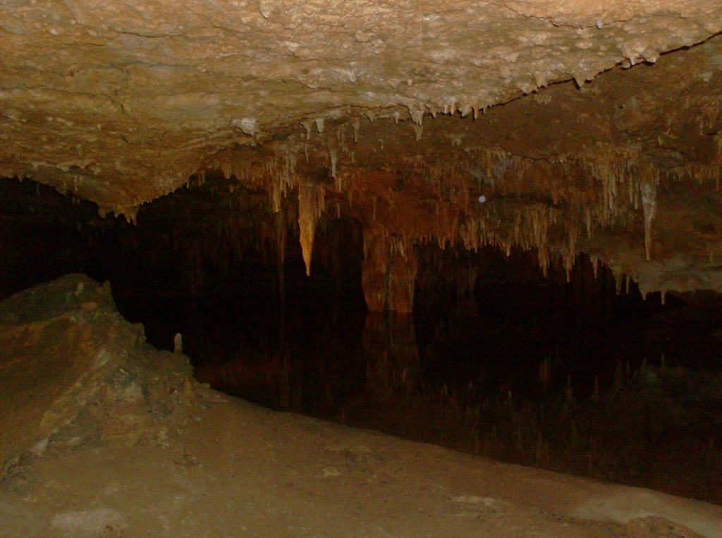 Luray Caverns by Thomas Dumolyn