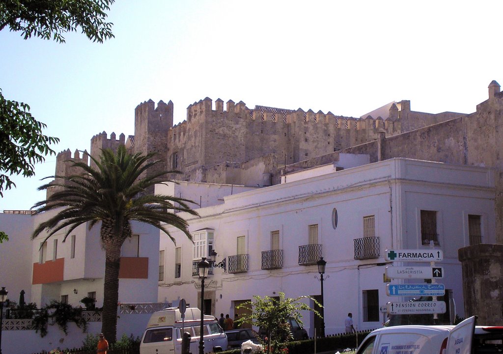 Tarifa, castillo de Guzman "el bueno" - August 2008 by Roberto Bubnich