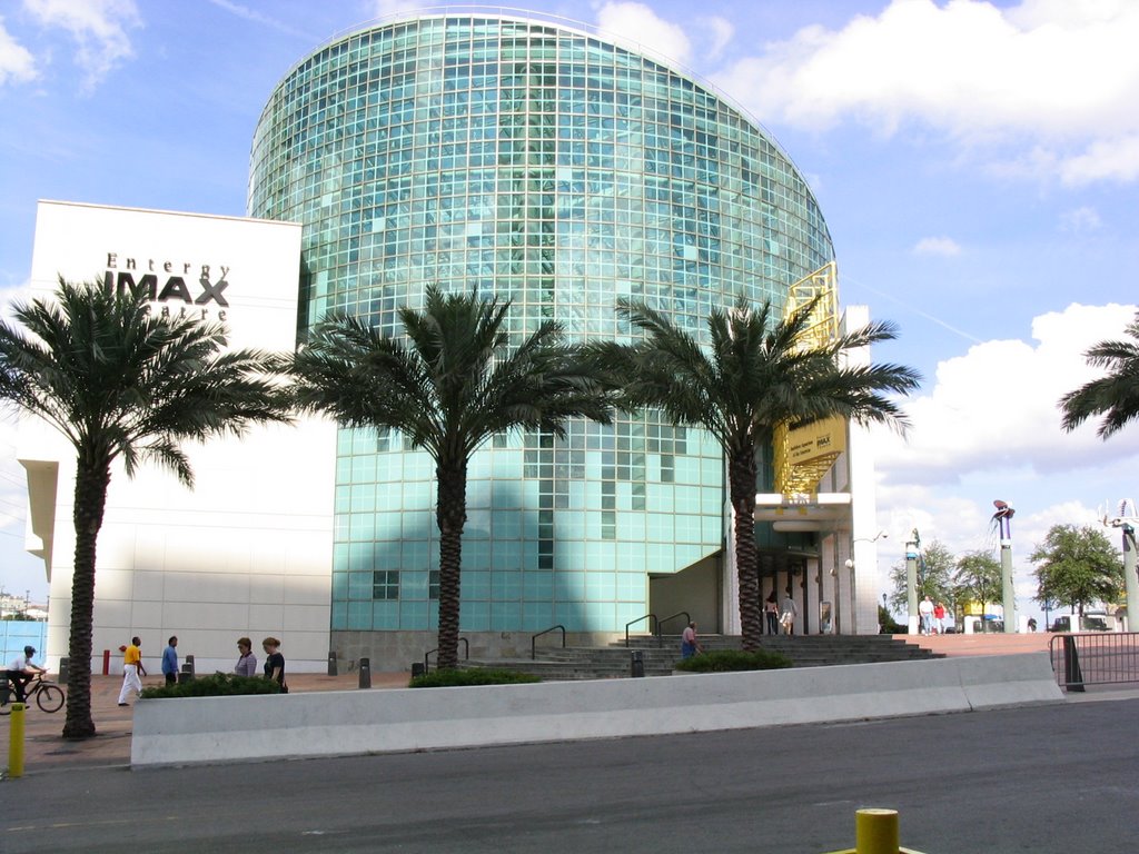 Aquarium of the Americas by Tom H