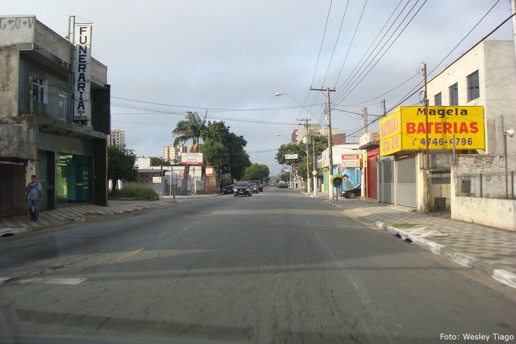 Av. Antônio Marques Figueira, Foto 2/7, Suzano-SP. by Wesley Anibal