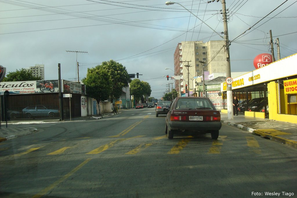 Av. Antônio Marques Figueira, Foto 3/7, Suzano-SP. by Wesley Anibal