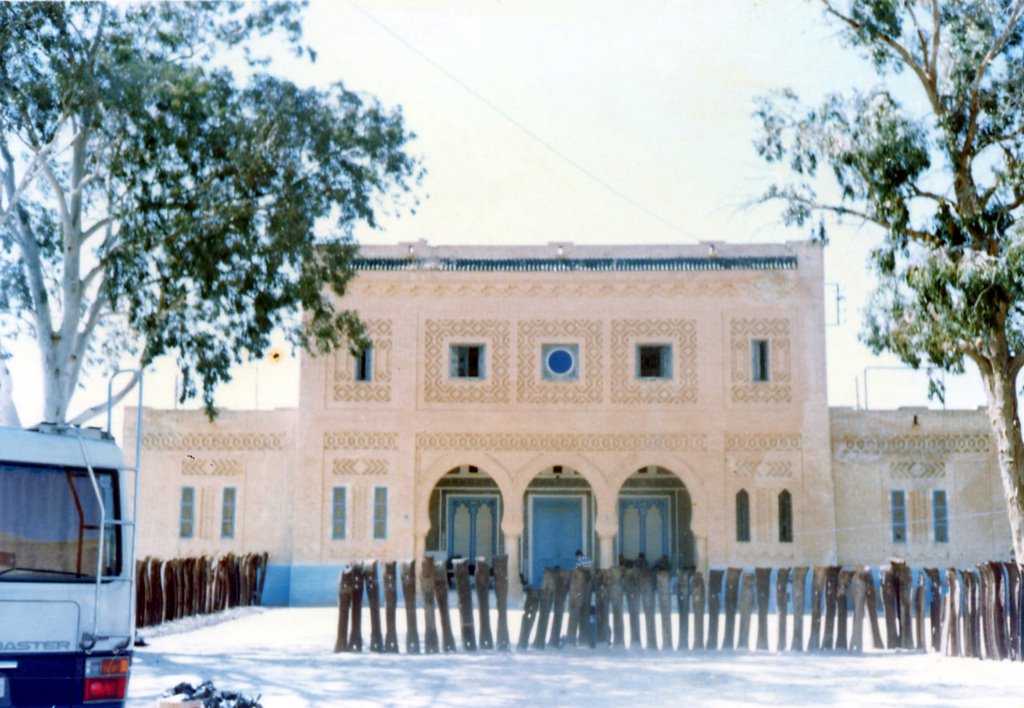 Gare de Tozeur by Jabrane BEL HADJ