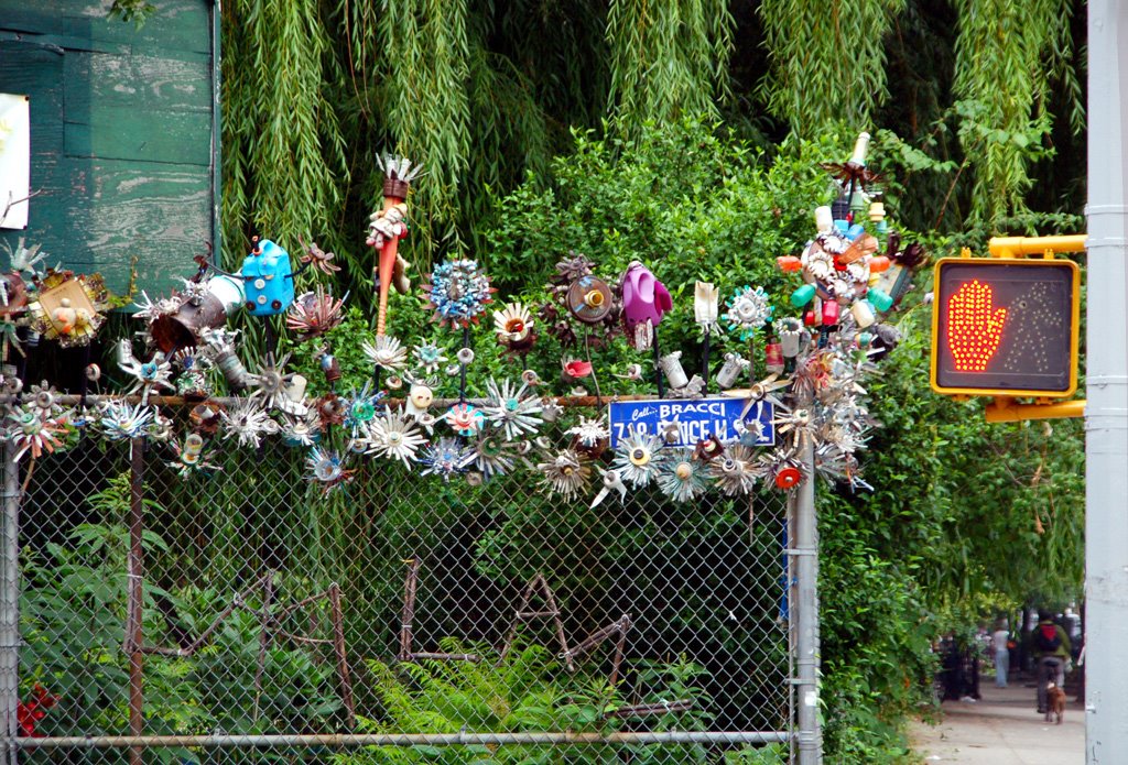 USA - NY - New York City - Loisaida - La Plaza Cultural Community Garden - East 9th Street by ®mene