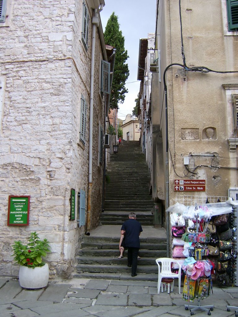 Pula, Croatia by E.Marc