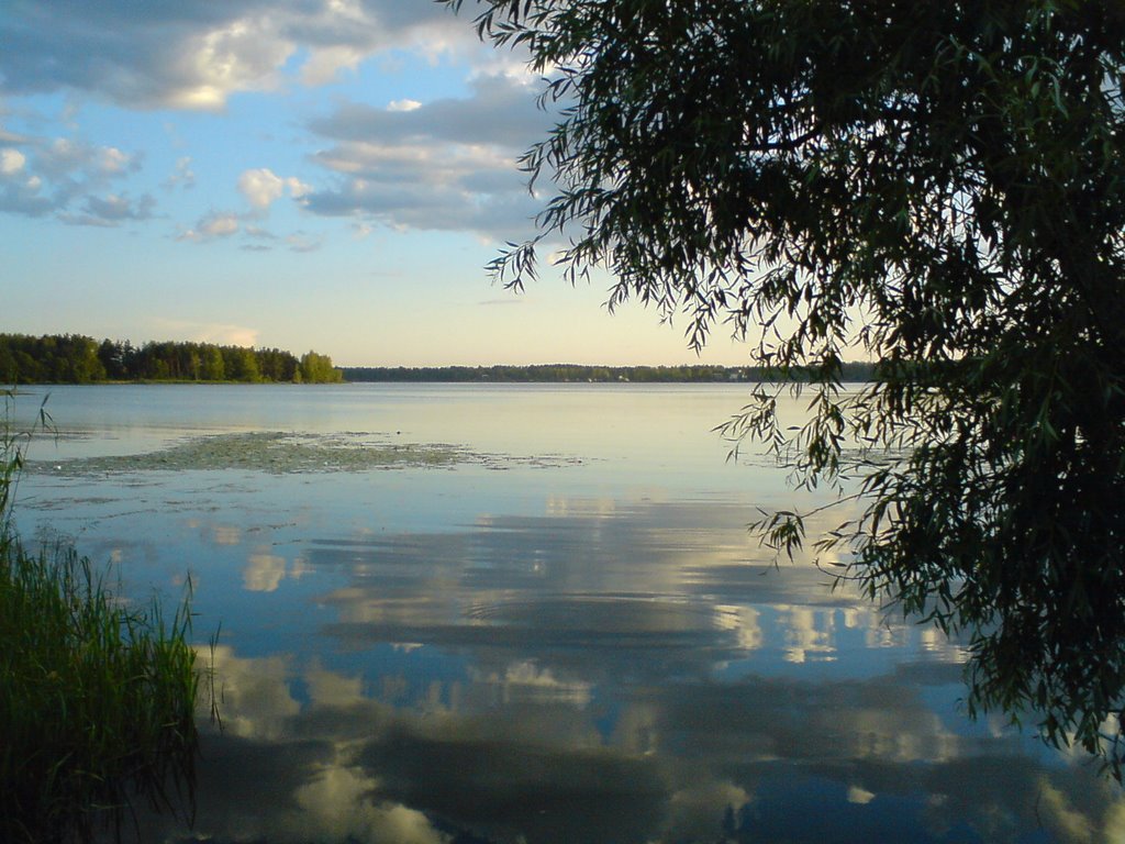 Mazais Baltezers (Mazais Baltezers lake) by maris.25