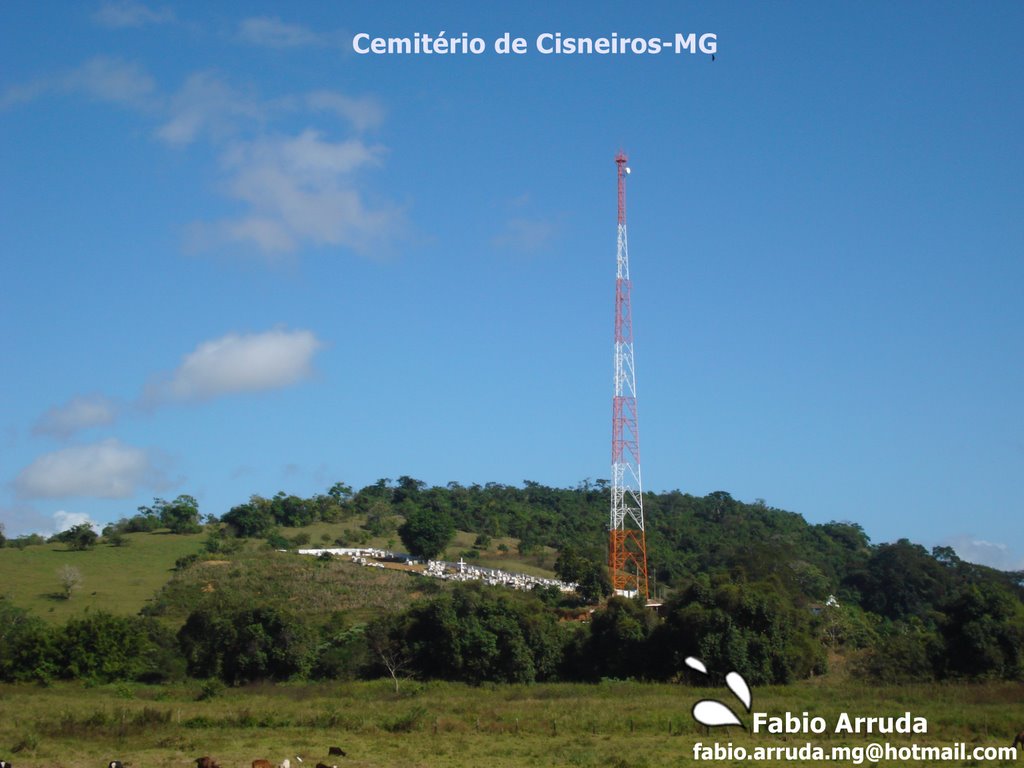 Cemitério de Cisneiros by Fabio Arruda MG