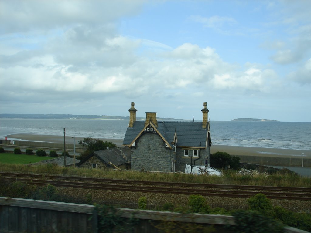 Llanfairfechan - A nice house, Irish Sea, Beaumaris and Puffin Island (vpn) by vicentepn