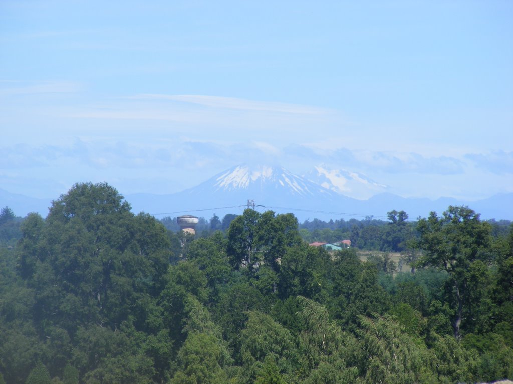 Volcán Puntiagudo y Tronador desde Trébol Sur, Osorno by apedas