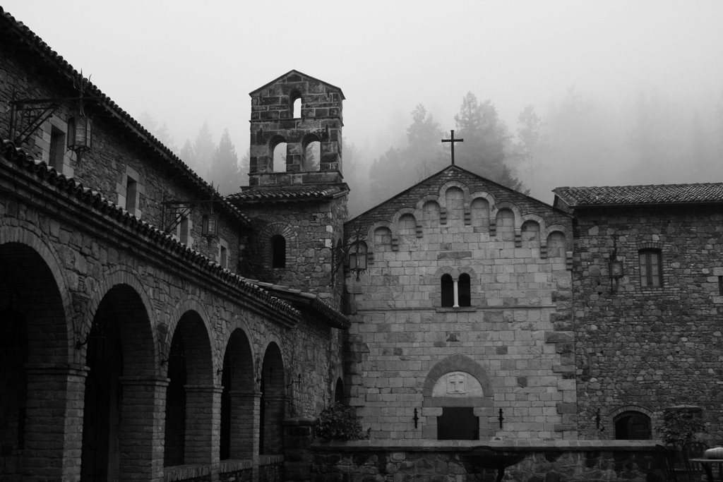 The Castle and the Fog: Castello di Amaroso by farmerschu