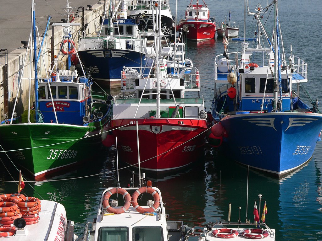 Barcos descansando by jose ramon rioja