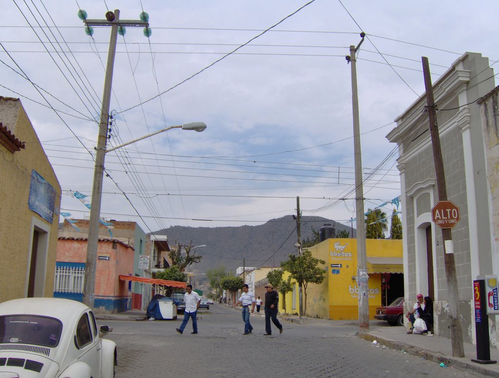 Street Ocampo, Hidalgo street corner, seen from South to North. Calle Ocampo, esquina calle Hidalgo, vista de Sur a Norte. by Jose Antonio Zarazua…