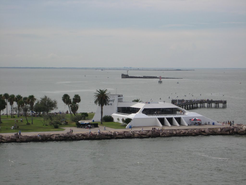 Seawolfe Park, Galveston, TX by Craig Reed