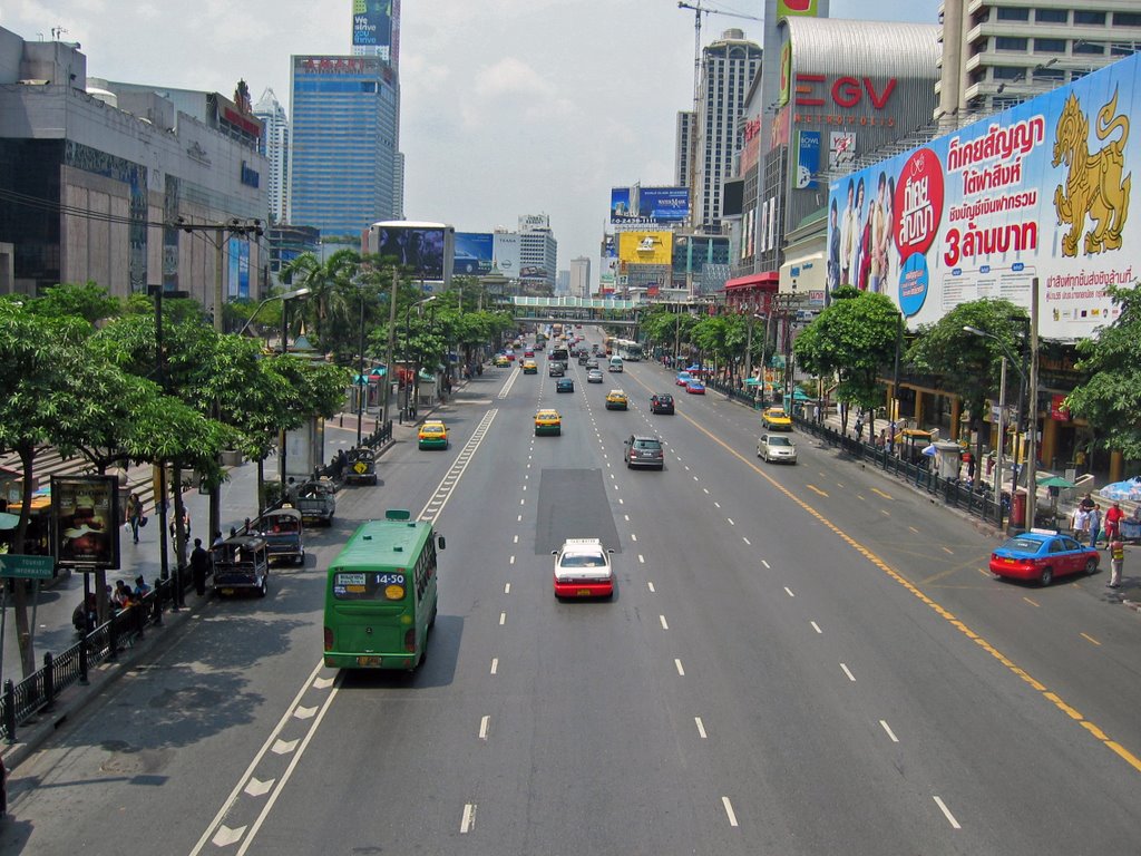 Bangkok by cjroberts