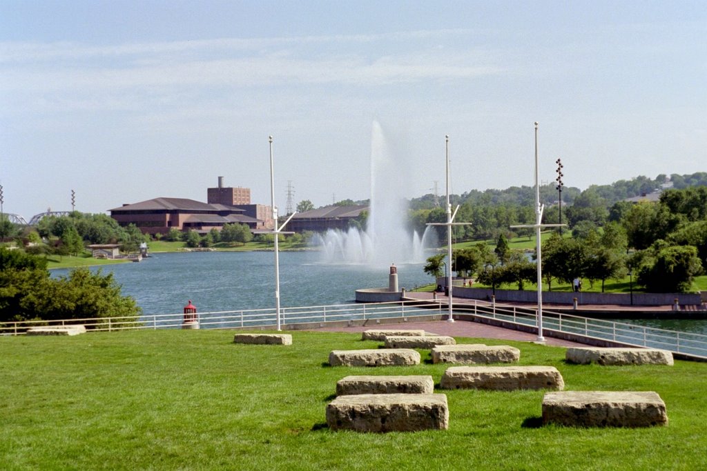 Heartland of America Park fountain by Kamas716