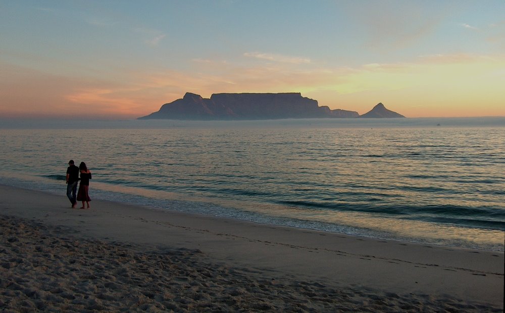 Lovers at Sunset - Bloubergstrand by ossewa