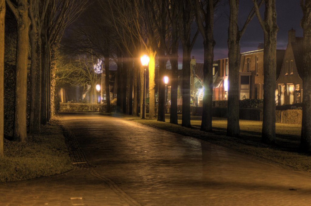 Langesteek by night by Guido Musch