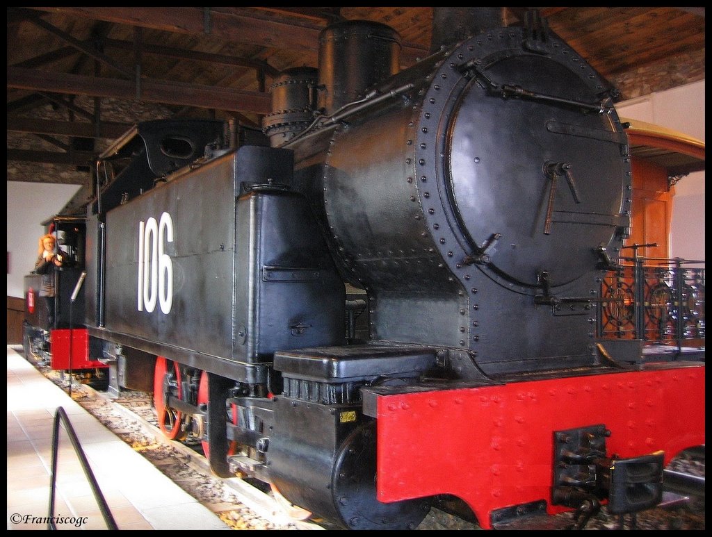 Antigua locomotora - Museo de las Minas de RIOTINTO by Francisco “Francisco…