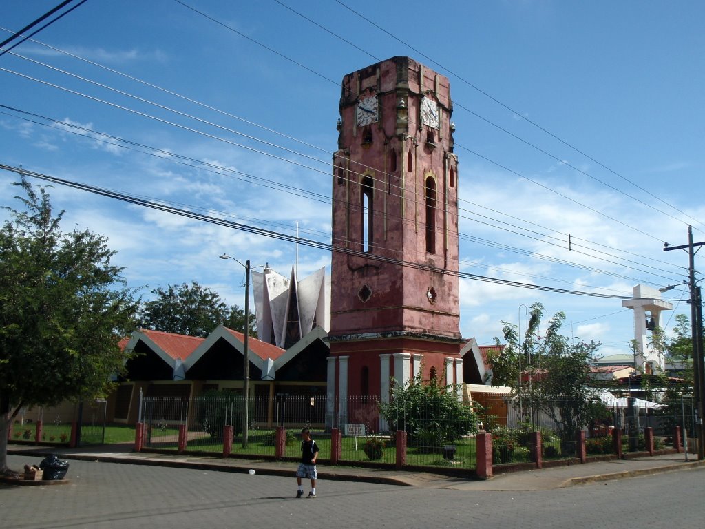 IGLESIA-SANTO CRISTO DE ESQUIPULAS-SANTA CRUZ-GTE by Yamil Herrera A