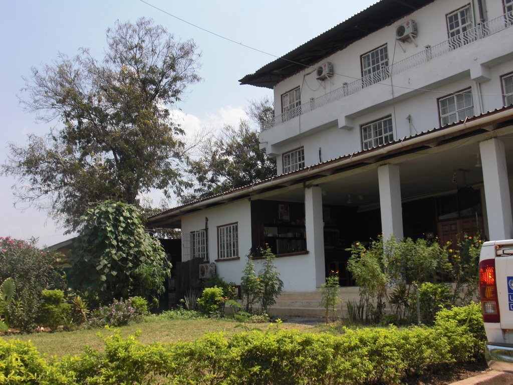 Logali House by George Ghines