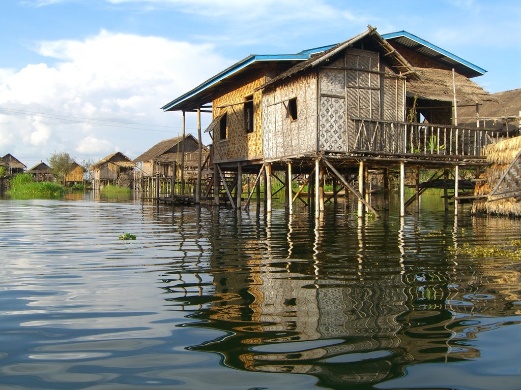 Inle Lake by Jaume Torra