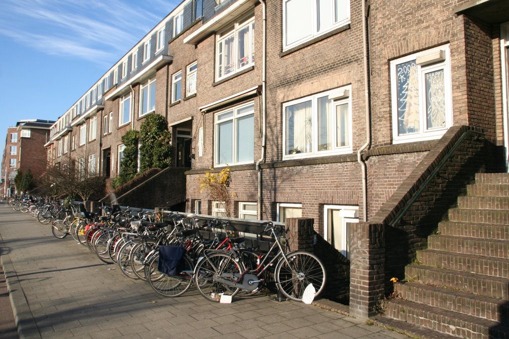 Amsterdamse Schoolproject (1920-1925); Vleutenseweg in Utrecht. by Carl030nl