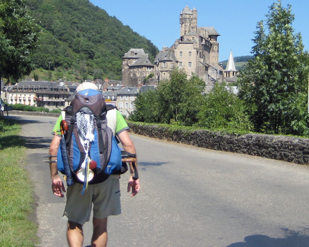 Vía Podense: Entrada a Estaing by Pepe Arlote