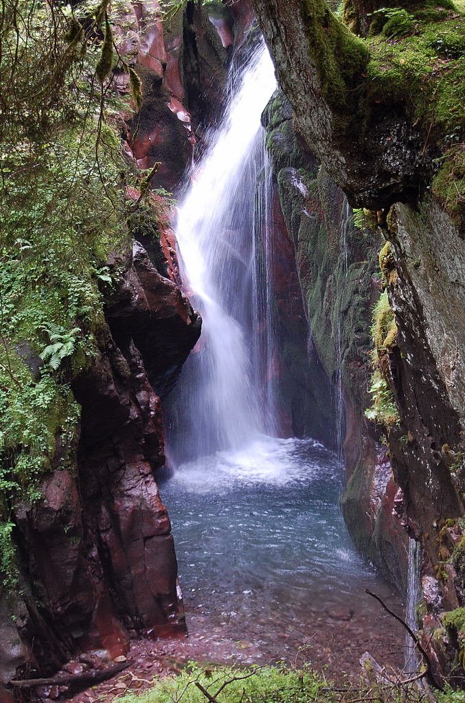 Wasserfall am Walensee by Dieter Holliger