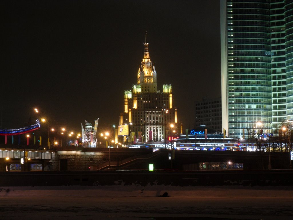 Moscow at night by ElwoodBlues68