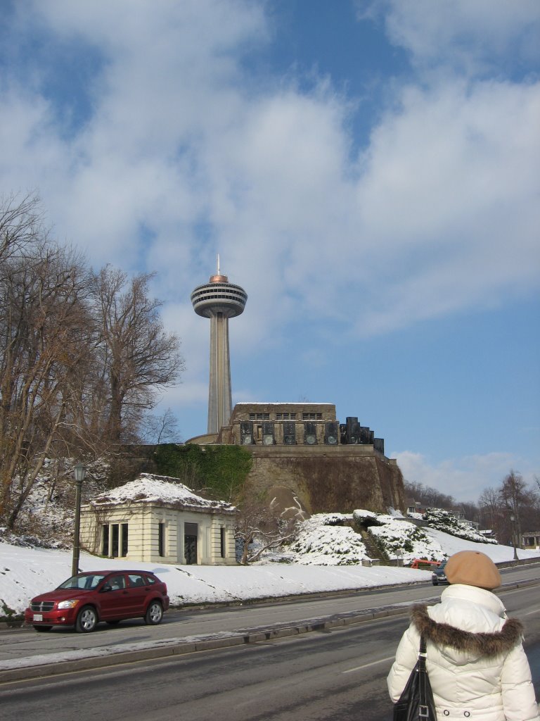 Niagara Falls - Skylon Tower by Sonja Sofronić