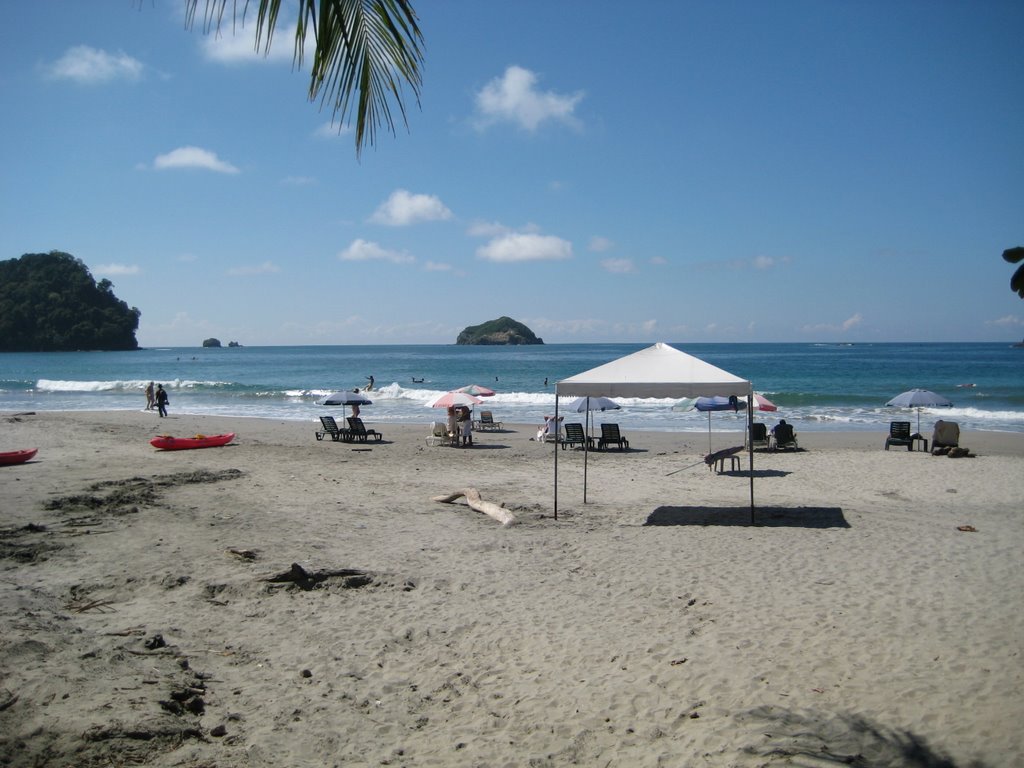 Manuel Antonio Playa by pietpatatje