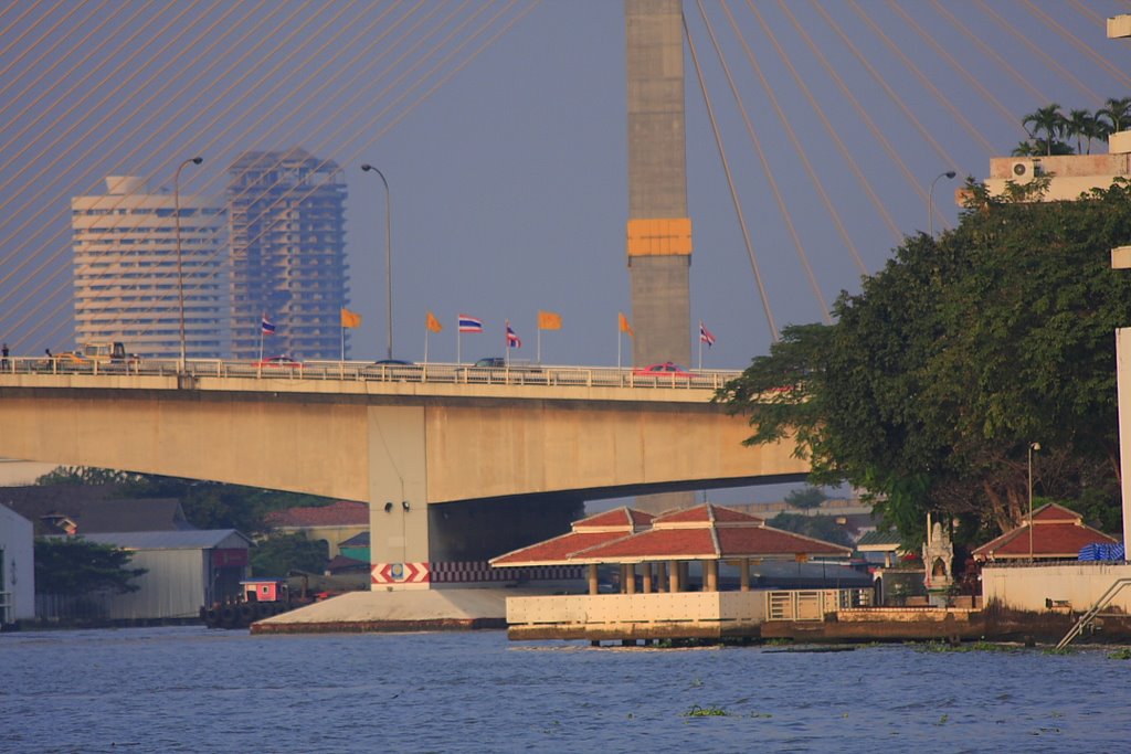 Siriraj, Bangkok Noi, Bangkok 10700, Thailand by Валерий Егорычев